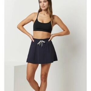 NEW Vuori Volley Skort Large Black Activewear Tennis Pickleball Skirt VW3055